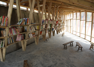 Illustration for article titled The Roof of This Sloped Library Doubles as an Awesome Slide